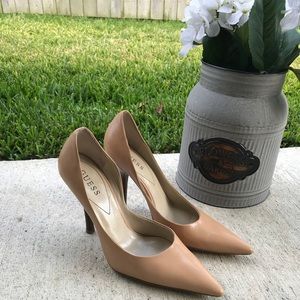 Guess Leather Pump